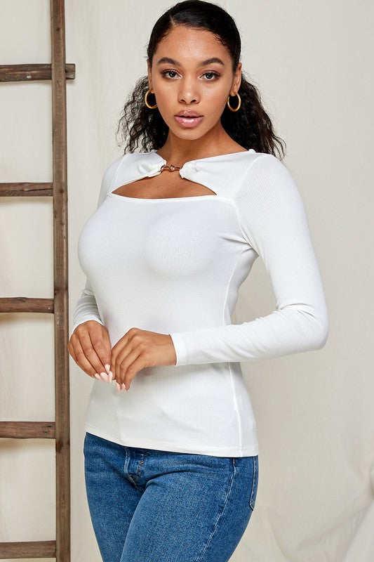 Elastic Solid Cutout Knit Tops with Metal Button