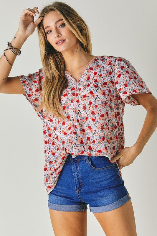 FLORAL PRINTED V NECK SHORT SLEEVE TOP