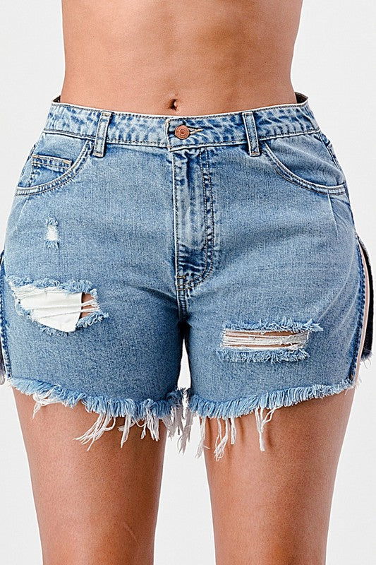 Side slid denim shorts