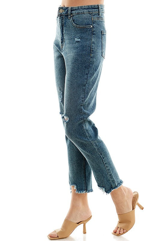 DISTRESSED DETAILED STRAIGHT LEG JEANS