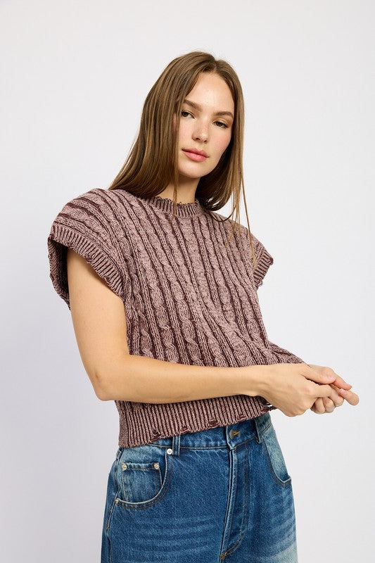 CABLE KNIT SHORT SLEEVE TOP