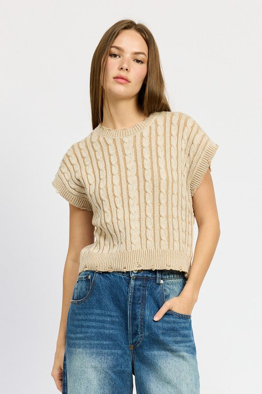 CABLE KNIT SHORT SLEEVE TOP