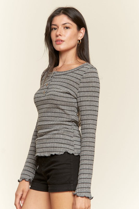 ROUND NECK STRIPE TOP