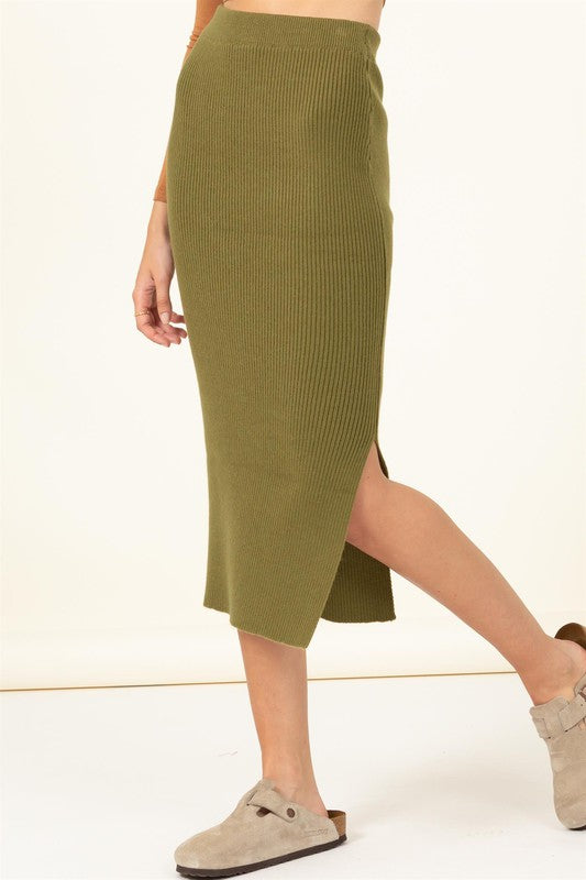 FASHIONISTA HIGH-WAIST RIBBED MIDI SKIRT