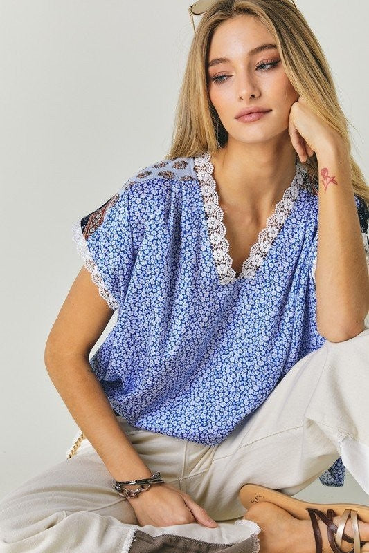 PRINTED LACE V NECK SHORT SLEEVE LOOSE TOP