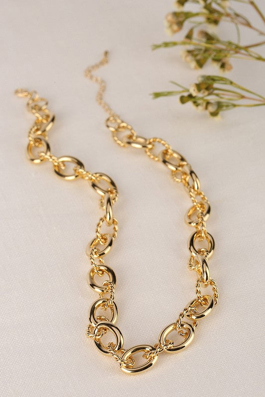 Bold chain necklace - gold