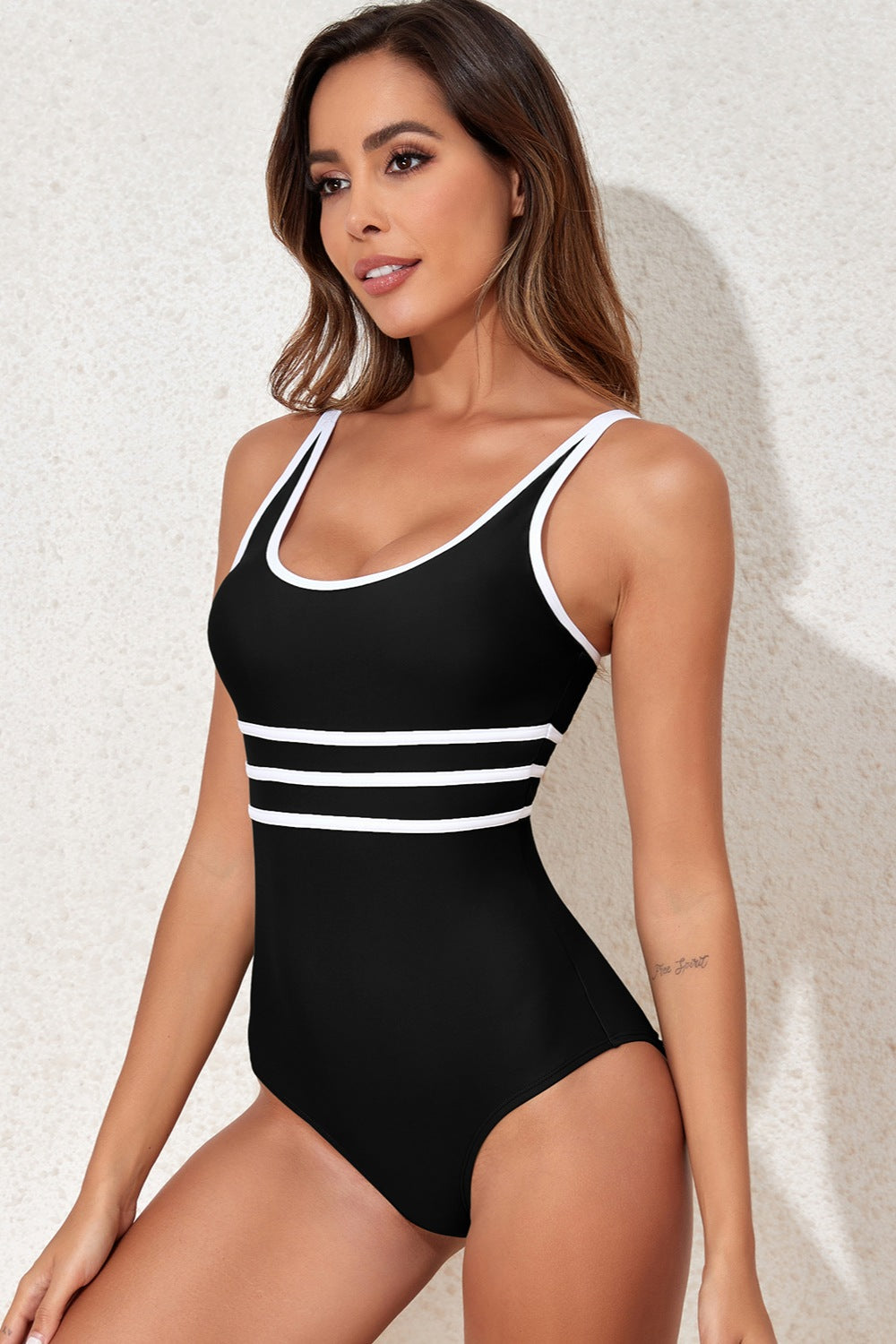 Contrast Trim Scoop Neck One-Piece Swimwear