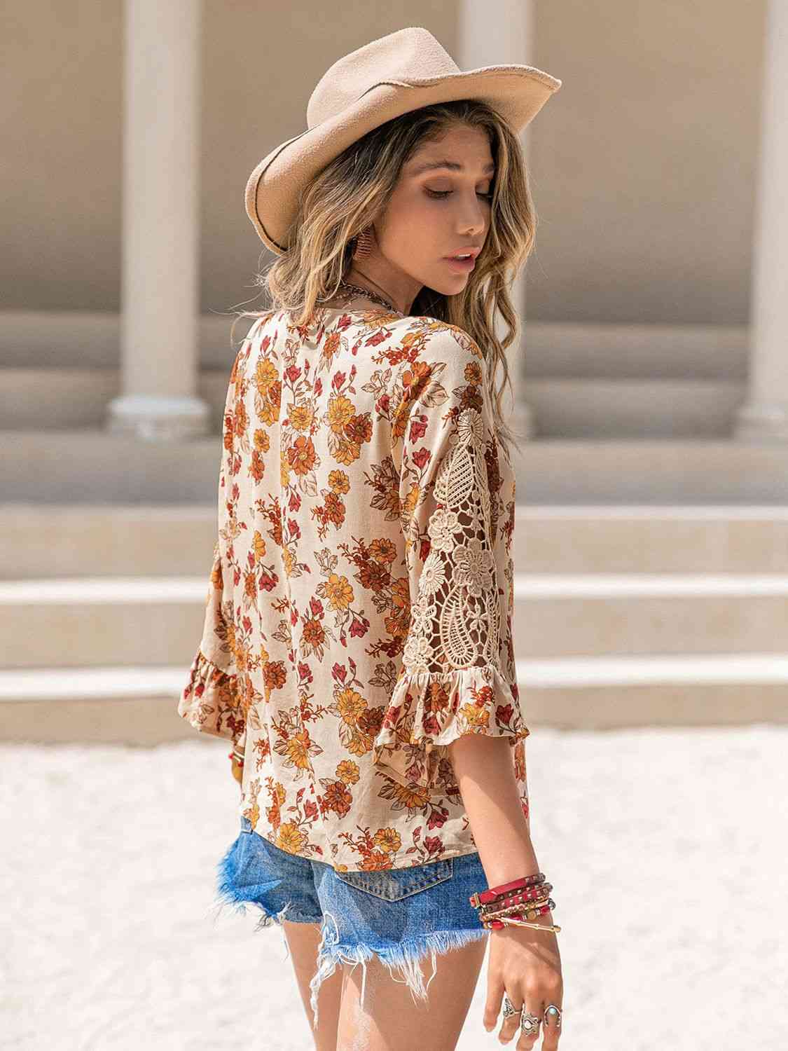 Floral V-Neck Spliced Lace Blouse